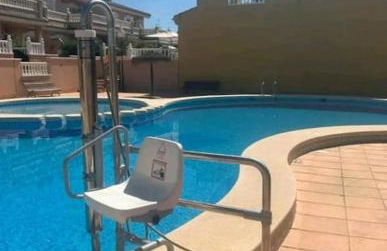 Bungalow adaptado, terraza muy grande y soleada. - Foto 9