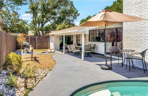 Jacuzzi & Pool House w/Game Room + Fire table - Foto 34