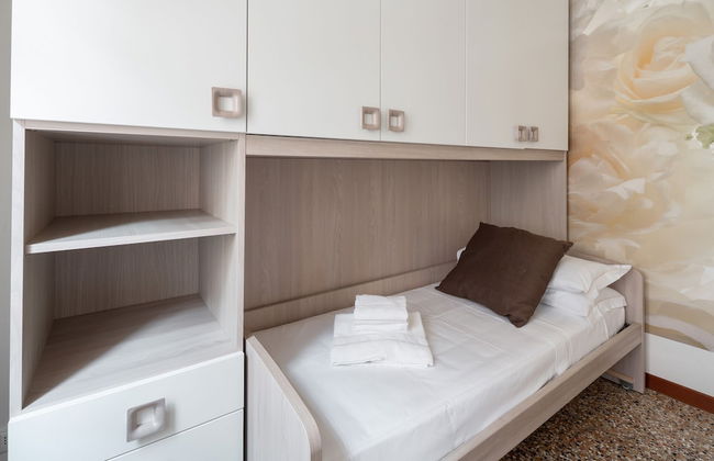 San Polo Canal View Apartments - Photo 42