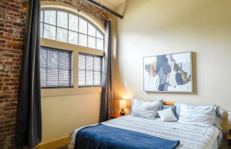 Industrial Escape 2bd 2bath - Photo 48