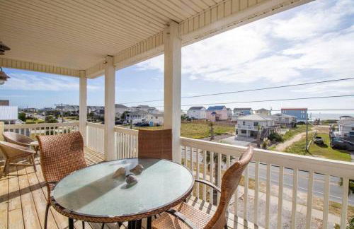 4Br 3bath Dog Friendly Ocean View Hot tub Elevator - Photo 3