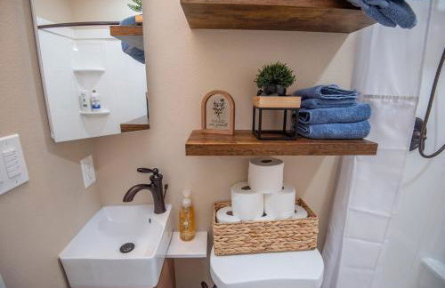 Cozy 1-Bedroom Getaway with All the Essentials - Foto 21