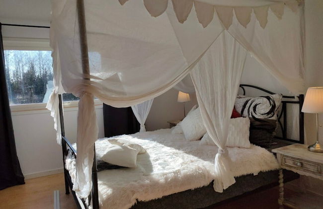 Charming 2-bed House at the Lake Close Gustavsfors - Foto 6