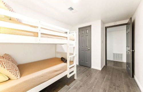 Newly Renovated 6BR 3BA Port Arthur Home with Hot Tub - Foto 20