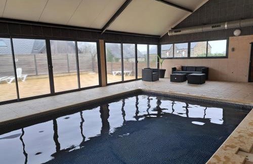 La Chaumière avec piscine privée, à 5 minutes du Mont St-Michel - Foto 1
