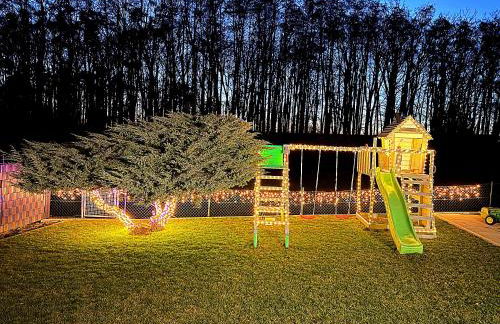 Familienfreundliche Ferienwohnung mit Garten & Spielplatz nahe Nürnberg und 15 Min zum Playmobil FunPark - Foto 2