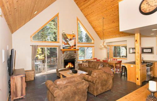 Interlaken on the West Shore by Tahoe Getaways - Pet Friendly 3BR, Close to Skiing & Walk to the Lake! - Foto 3
