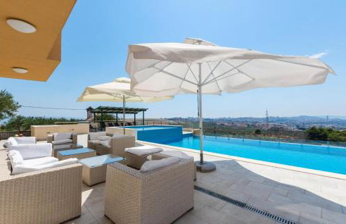 Gorgeous Home In Mravince With Sauna - Photo 11