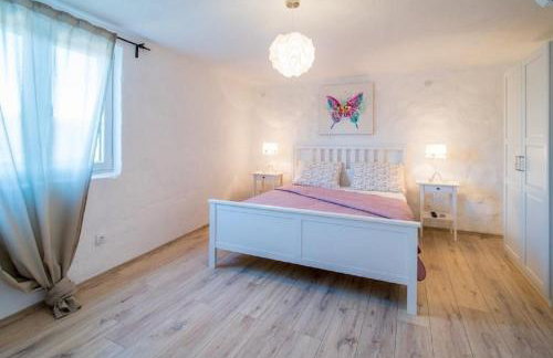 House Frank - Photo 24