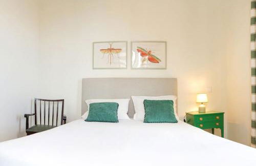 Renovated Traditional House w 3BR & Outdoor Space - Foto 6