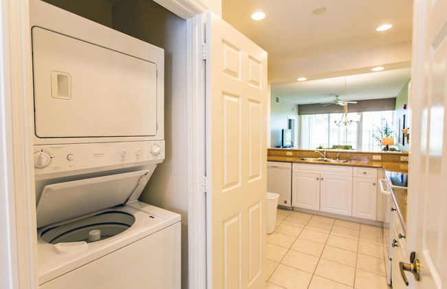 Messina Vacation Rental at Lely Resort. Spacious 3-BR, 2-Bath Condo with Lake Views and Handicap Accessibility. Enjoy Community Pool, Hot Tub, and Proximity to Naples Beaches and Dining - Foto 16