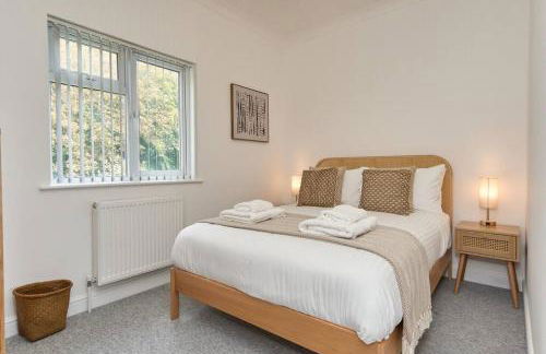 The Penthouse In Bonchurch By Greenstay Serviced Accommodation - Stunning 3 Bed Apt With Sea Views & Parking - Perfect for Families, Small Groups & Business Travellers - Dog Friendly - Fast Wi-Fi - 1000 Mbps - Close To Ventnor & Shanklin - 5 mins To Beach - Foto 18