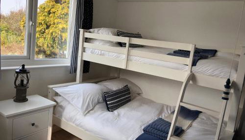 Driftwood Beach House - Photo 3