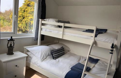 Driftwood Beach House - Photo 3