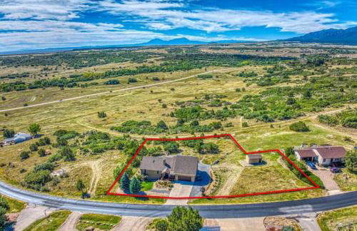 Hillside Haven Hot Tub & Stunning Mountain View - Foto 24