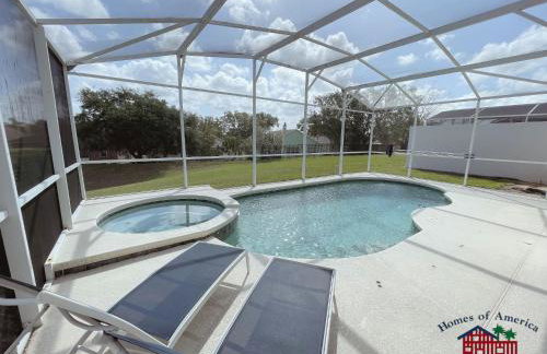 556 Gorgeous home with Pool and Spa Not Overlooked at Back 3 Bedrooms and 2 Full Bathrooms - Foto 26