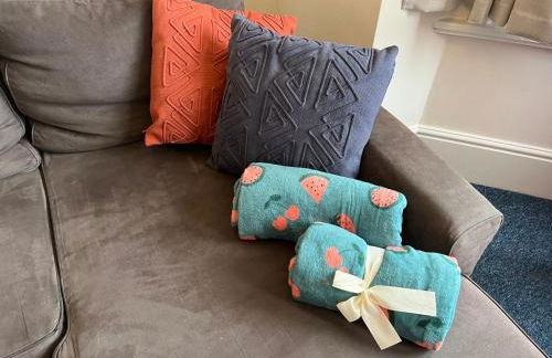 One Queens Gardens, Sea View Apartment, Eastbourne. - Foto 8