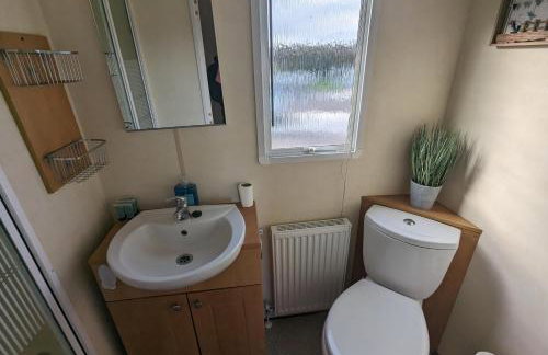 Beach House - Dog Friendly Anderby Creek - Photo 12