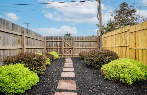 Cozy Retreat in Downtown Lancaster with Backyard Patio - Foto 4