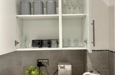 COASTAL RETREAT Town Centre Entire Property, Very Close to Sea & Restaurants, 2 King Size Beds - Foto 12