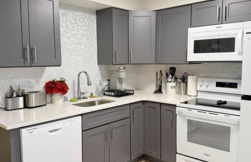 2 King beds Queen Sleeper Sacred Hear Downtown - Photo 6