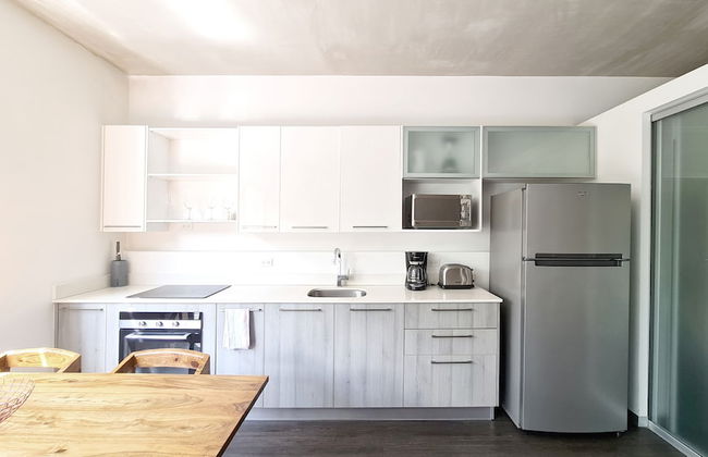 BEE Suites Santa Ana - Foto 25