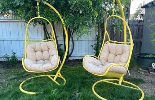 Urban Luxe Retreat l King Bed l Kitchenette - Photo 42