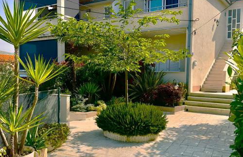 Trogir center exclusive seaview apartment for 4 - Photo 6