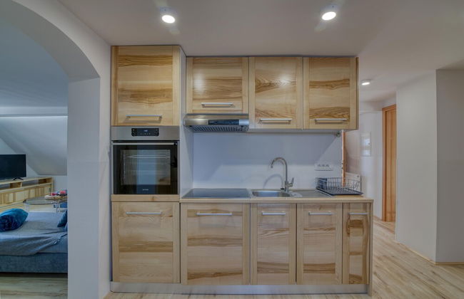 Farmhouse Raspberry Pool Wellness - Photo 14