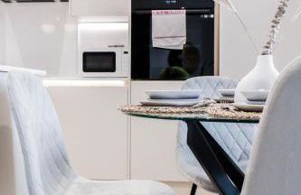 The Abbey Apartment - 1BR Apt with Dedicated Workspace, Fast Wifi & Stylish Kitchen Island & Free Secure Underground Parking - Foto 34