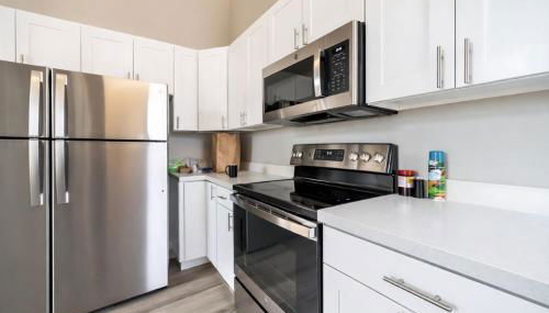 Cozy Micro Suite Unit 1 Sleeps 2 Minutes to Downtown - Foto 3