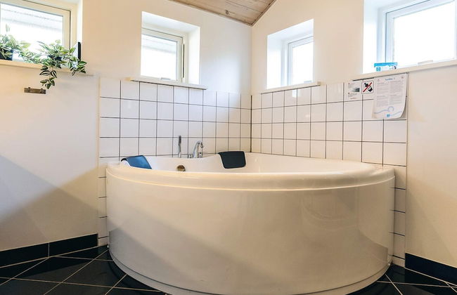 8 Person Holiday Home in Asnaes - Foto 12