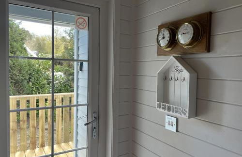 Holly Blue - Cosy wooden lodge Kippford - Photo 25