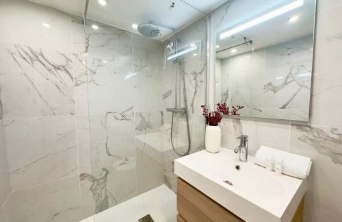 Luxueux 3 pièces de 80m2 -2 chambres, 2 salles de bain- A 1mn de la Croisette et des plages - Foto 16