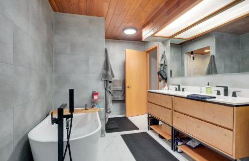 Pelican Lake House with Boat Dock and Sauna! - Foto 14