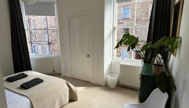 Bright 2 bedroom apartment near the meadows - Foto 3
