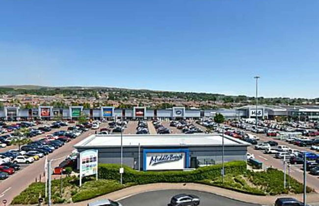 Stylish 3 Bedroom House Only 5 Mins From M6/m58 - Photo 34