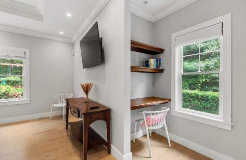 Family Friendly Home Mins to Beach and Downtown - Photo 17