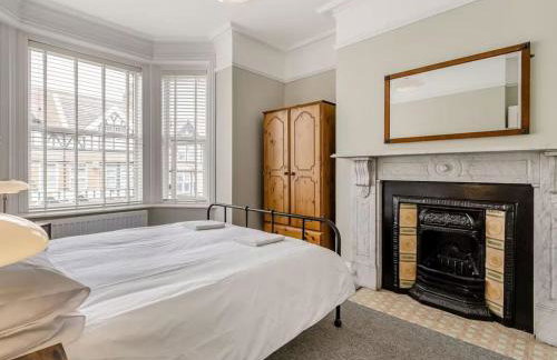 Coastal Apartment 2 Minutes from the Beach & Town Centre - Foto 1