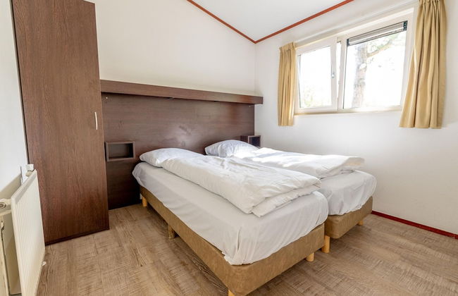 Family Chalet in Netherlands Holiday Park - Foto 3