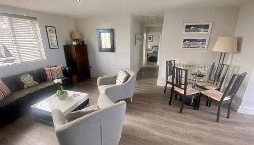 2 Bedroom cottage sleeps 4 with Hot-tub, & shared Pool use - Foto 1