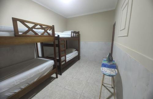 Casa para Famílias e Grupos com Ar-condicionado, Churrasqueira e estacionamento próximo em Praia Grande - Foto 23