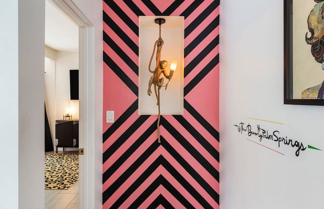 The Beverly - Photo 42