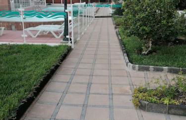 Quiet & Bright Apartment with private garden - Foto 8