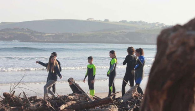 Recorriendo la playa de Suances