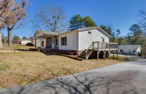 Deck, Grill and Dock Access Lake Keowee Retreat! - Foto 25