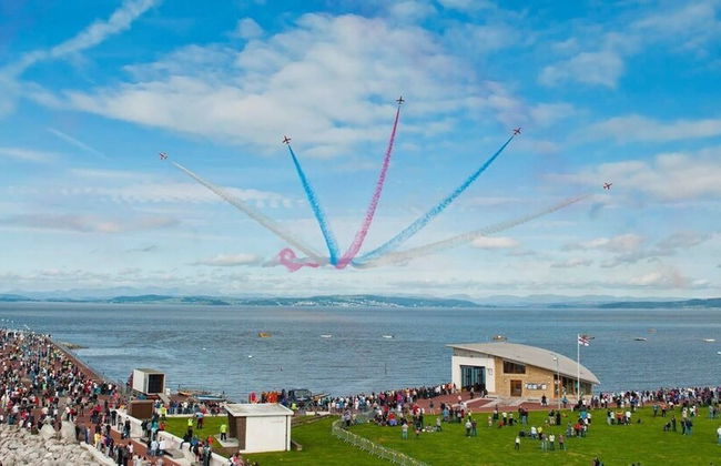 2 Bed Flat - Sleeps 3 - Parking - Wifi - Foto 9