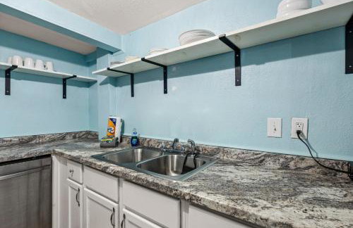 Historic Anchor at M Sleeps 7 Outdoor Shower Mins to Beach & Moody Gardens - Foto 29