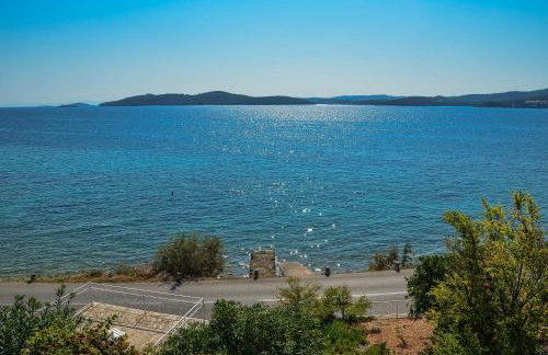 Bella Perna Beachfront Apartments - Photo 7