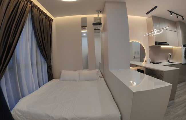 THR1 Cozy Studio with Netflix SKYTREES - Photo 5